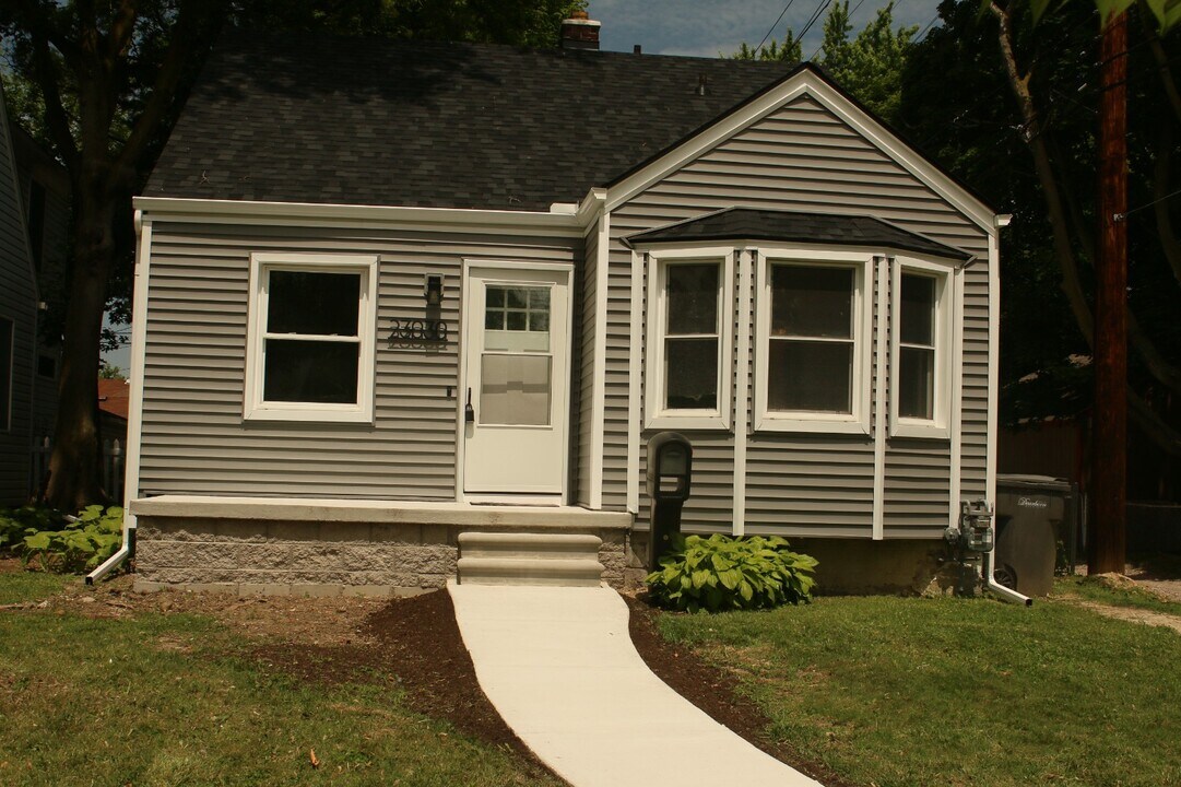 23030 Beech St in Dearborn, MI - Building Photo