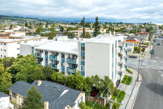 398 Parrott St in San Leandro, CA - Building Photo - Building Photo