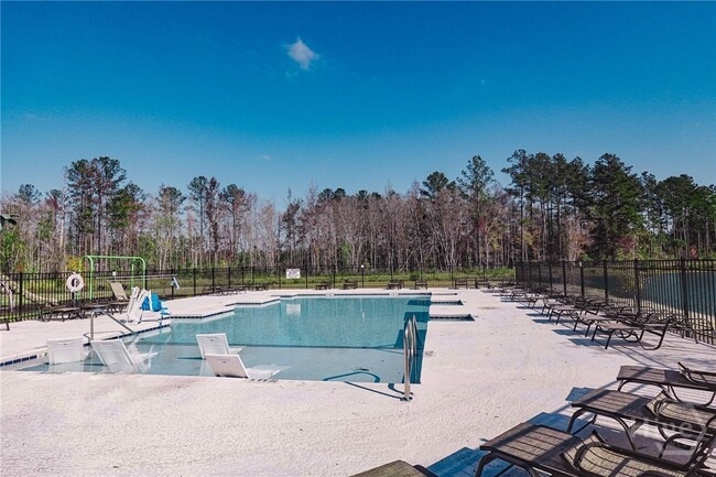 459 Coconut Dr in Bloomingdale, GA - Building Photo - Building Photo