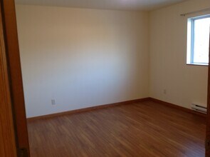 201 N Sherman St, Unit 107 in Houston, MN - Building Photo - Building Photo