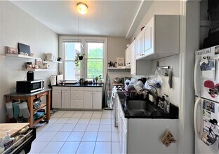 63 Dana St, Unit 3 in Cambridge, MA - Foto de edificio - Building Photo