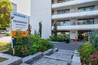 Ravine Park Apartments in Toronto, ON - Building Photo - Building Photo