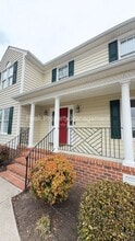 219 White Sand Ct in Colonial Heights, VA - Building Photo - Building Photo