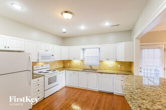 125 Charleston Way in Trussville, AL - Building Photo - Building Photo