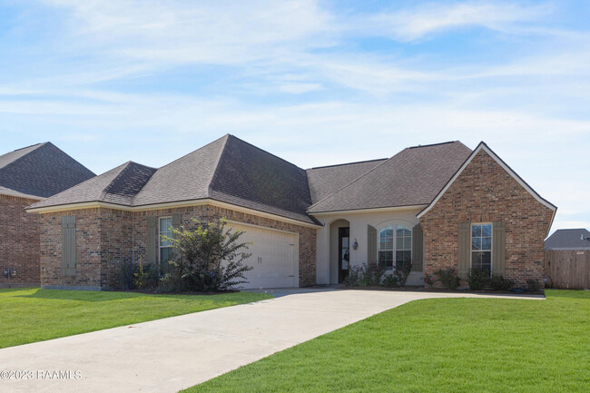 304 Capstone Crossing in Lafayette, LA - Building Photo - Building Photo