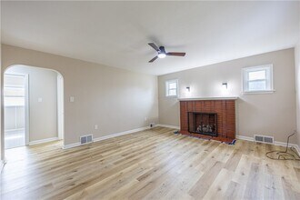 552 Stephens St in Ambridge, PA - Foto de edificio - Building Photo