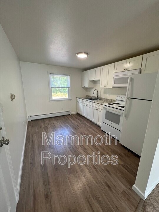 46 Old Concord Turnpike in Barrington, NH - Building Photo