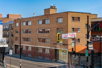 80 Des Pins Av O in Montréal, QC - Building Photo - Primary Photo