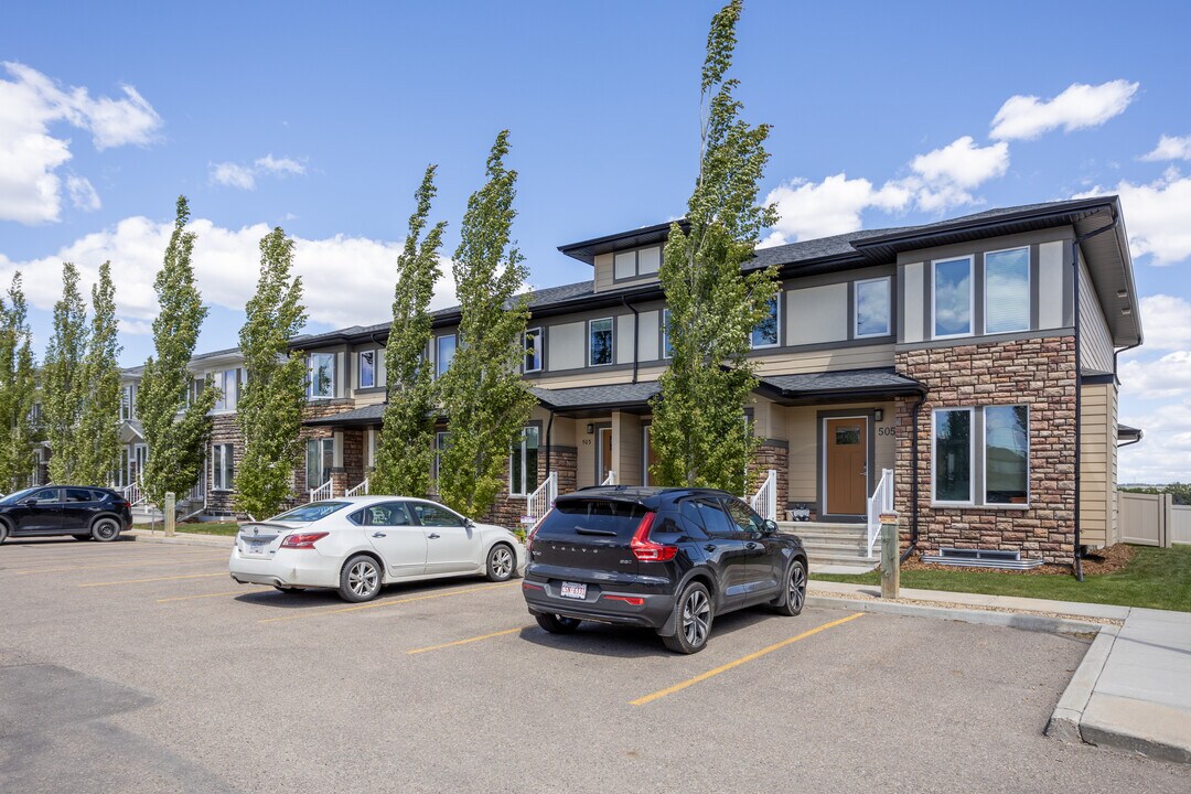 Savanna in Red Deer, AB - Building Photo