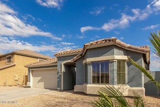 1922 N Wildflower Ln in Casa Grande, AZ - Building Photo - Building Photo