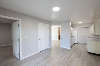 Maplewood Estates in Waterford, NY - Building Photo - Interior Photo