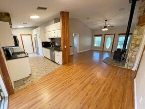 417 SW Barney St in High Springs, FL - Building Photo - Building Photo