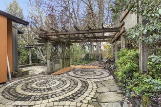 1707 SW Binford Lake Pkwy in Gresham, OR - Building Photo - Building Photo