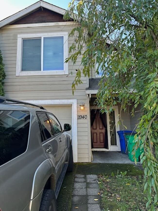 property at 11940 SE Schiller St