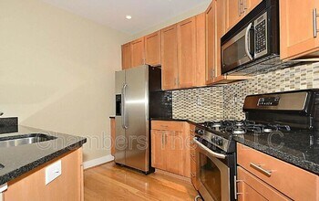 1800 Wilson Blvd in Arlington, VA - Foto de edificio - Building Photo