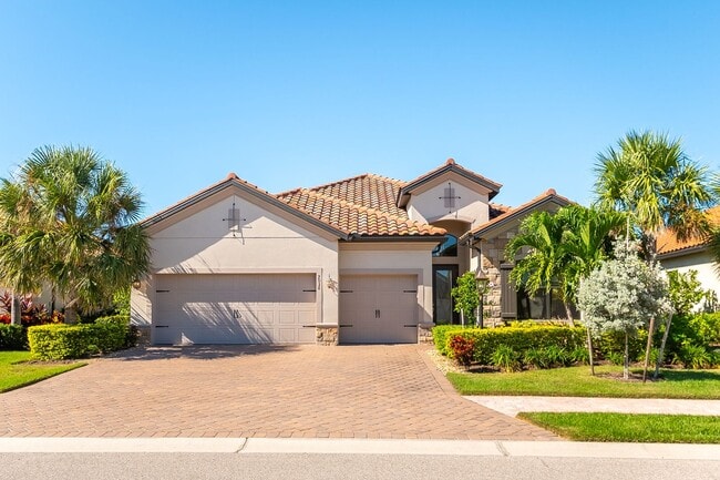 property at 7036 Highgate Ln