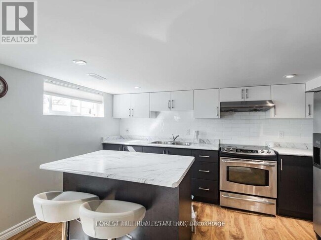 632 Pharmacy Ave in Toronto, ON - Building Photo - Building Photo