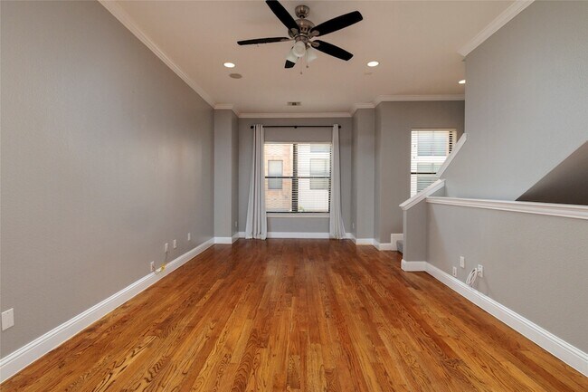 724 Skyline Bluff Ct in Fort Worth, TX - Building Photo - Building Photo