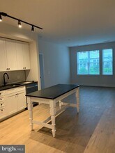 1339 E St SE in Washington, DC - Foto de edificio - Building Photo