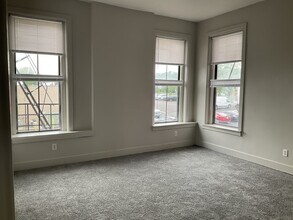3032 Colerain Ave in Cincinnati, OH - Building Photo - Building Photo