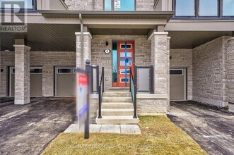 4 Thomas Frisby Jr Cres in Markham, ON - Building Photo - Building Photo