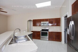 2089 SW Idaho Ln in Port St. Lucie, FL - Foto de edificio - Building Photo