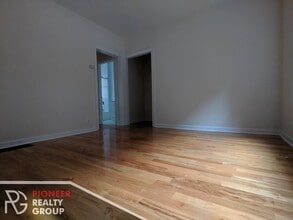 3832 N Fremont St, Unit 3823-2e in Chicago, IL - Foto de edificio - Building Photo