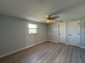 4411 Rustic Dr in New Port Richey, FL - Building Photo - Building Photo