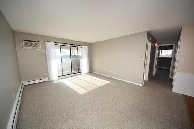 7335 Tiffany Dr in Orland Park, IL - Foto de edificio - Building Photo