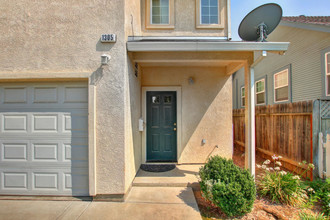 East Sac Duplex in Sacramento, CA - Building Photo - Other