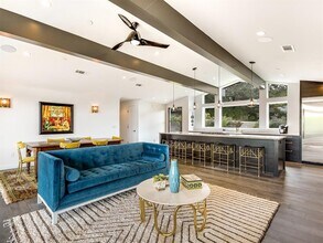 2700 Rollingwood Dr in Rollingwood, TX - Building Photo - Building Photo