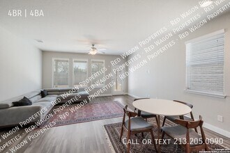130 Abbeydell in Boerne, TX - Building Photo - Building Photo