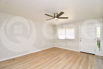 2830 N Granite Reef Rd in Scottsdale, AZ - Building Photo - Building Photo