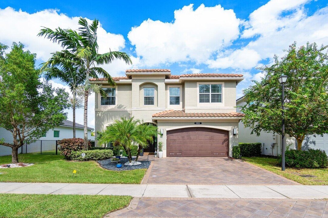 9924 Steamboat Springs Cir in Delray Beach, FL - Building Photo