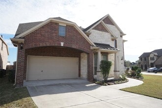 215 Promenade Estates Ln in Stafford, TX - Building Photo - Building Photo