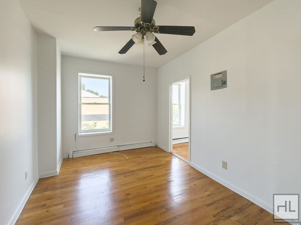 396 Prospect Pl in Brooklyn, NY - Building Photo