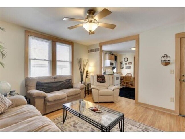 1815 Clinton Ave in Minneapolis, MN - Building Photo - Building Photo