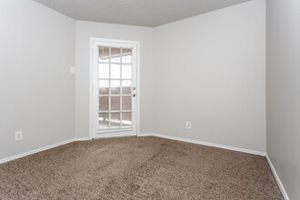 The Retreat @ 3737 in Dallas, TX - Foto de edificio - Interior Photo