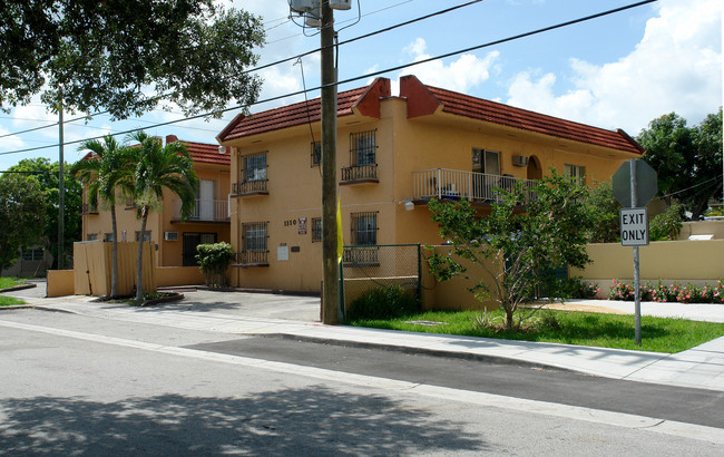 1110 SW 5th St in Miami, FL - Foto de edificio - Building Photo