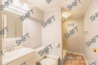 325 Crescent St NE in Grand Rapids, MI - Building Photo - Building Photo