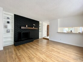 2116 13th St, Unit 1 in Sacramento, CA - Building Photo