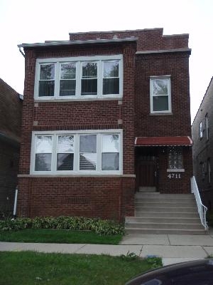 4711 W Schubert Ave in Chicago, IL - Foto de edificio