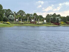 33427 Landsman Lp in Wesley Chapel, FL - Building Photo