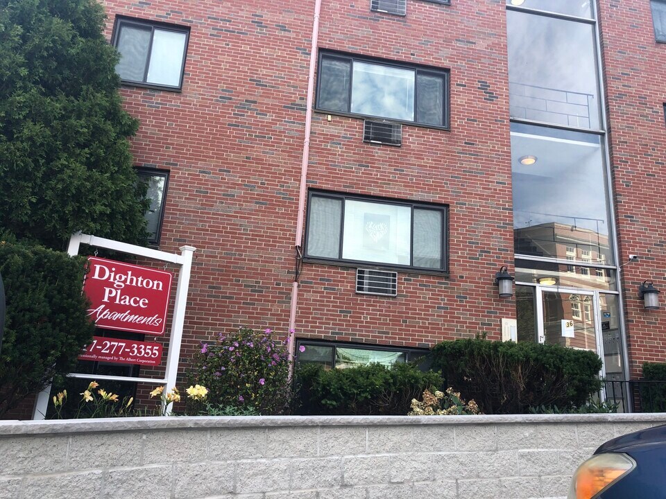 36 Dighton St, Unit #3 in Boston, MA - Foto de edificio