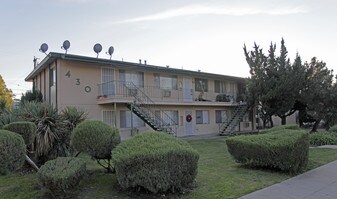 430 E I St in Ontario, CA - Building Photo