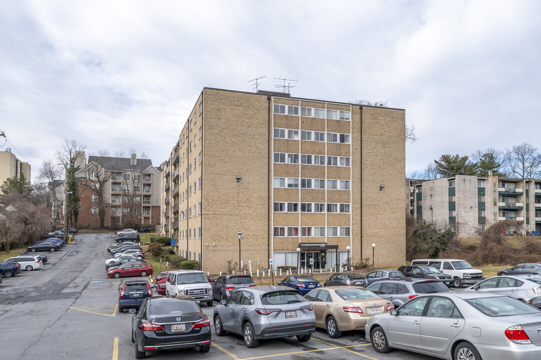 Adelphi Terrace Condominiums in Hyattsville, MD - Building Photo