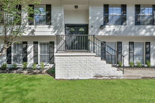 property at 17 Kittiwake Ct