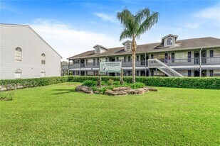 313 Dirksen Dr in Debary, FL - Building Photo