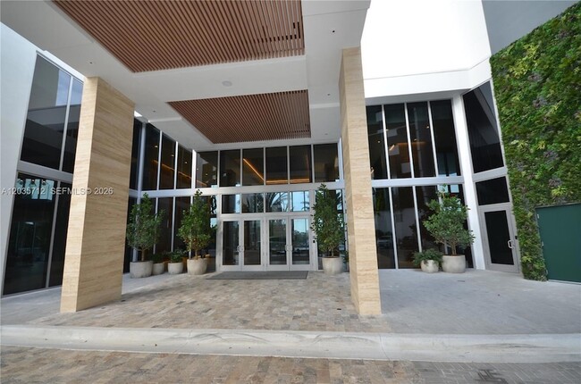 property at 16385 Biscayne Blvd