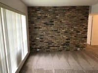 2121 Fountain View Dr photo'